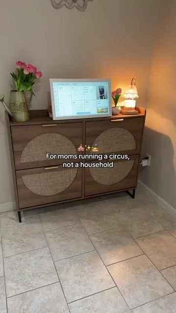 This digital calendar is going to come in clutch at controlling the chaos #momfinds #digitalcalendar #momlife #organizedhome #dealsforyoudays 