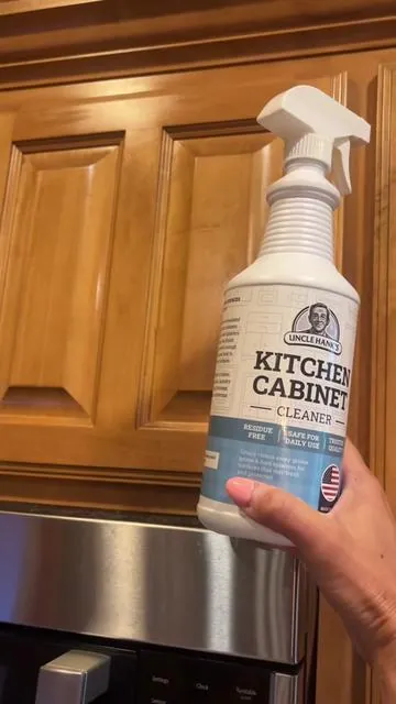 This side by side is 🫣😳#CleanTok #KitchenCleaning #CabinetCleaner#GreaseRemover #HomeClean @fortivohome