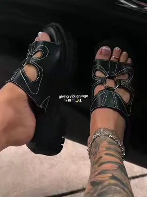 the PERFECT nostalgic sandals by @Dolls Kill 🖤  #alt#sandals#grunge#vintagefashion 