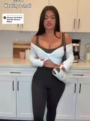 Replying to @Mari Loverecommend to not size up! ##SummerVibes##summerwins##dealsforyoudays##shrugs##gymfit