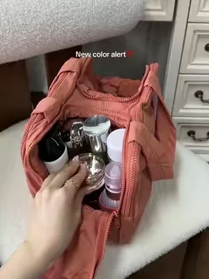 Look what I found!!!! New colors for Bagsmart best selling toiletry bag👀🥹 and now on mid-year SALE‼️#dealsforyoudays #summervibes #toiletrybag #cosmeticbag #makeupbag 