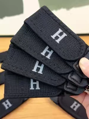 ¡Adiós a las pesadas hebillas de cinturón! Este cinturón elástico sin hebilla mantiene tus pantalones seguros, es cómodo de llevar y tiene un diseño limpio e invisible. #belt #TikTokShopDealsforYouDays #SummerWins #Fathersdaygift #Summervibes 