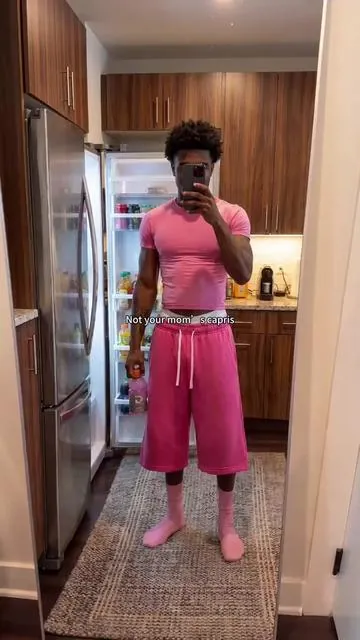 I'm not allowed. You still don't know these pants. #capris #croppedpants #longshorts #streetwear #affordablefashion