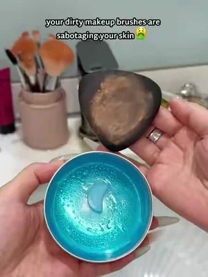 I used to waste so much money on new brushes till I found this 🤯 #MakeupBrushCleaner #BeautyHacks #MakeupTips #TravelBeauty #DealsForYouDays 