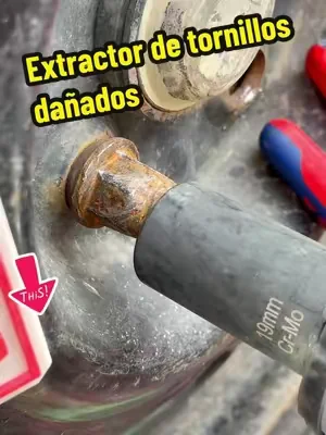¡La solución definitiva para tornillos dañados! #strippedscrewremover #nutremovaltool #TikTokHolidayHaul #dealsforyoudays #fathersdaygift 