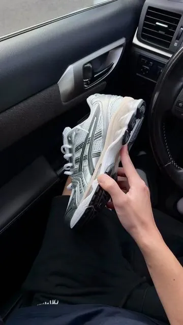 #tiktokshop #asics 