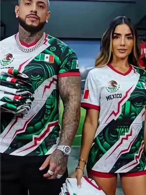 ¡Órale, qué ganga! 😍⚽️🏆😎🔥 #eltri #mexico🇲🇽 #mexicanpride#blokecore#mexicanpride 