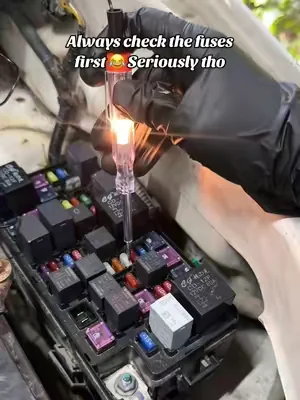 Always check the fuses first 😂 Seriously tho#CarFuseKit #FuseKit #CarTips #DealsforYouDays #summerwins