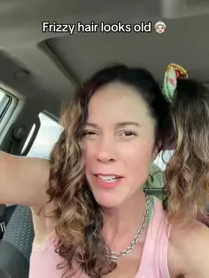 I didn’t realize how much my frizzy hair was aging me #frizzyhair #airdryhair #over40hair 