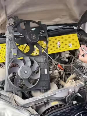 This compact 1/4 inch double-ended ratchet wrench is a real game-changer!72-tooth design works smoothly even in super tight spots.Perfect for car maintenance, bike repair and daily DIY jobs.Must-have practical tool for every toolbox! #AutoTools #DIYTools #CarRepair #HandTools #fyp 