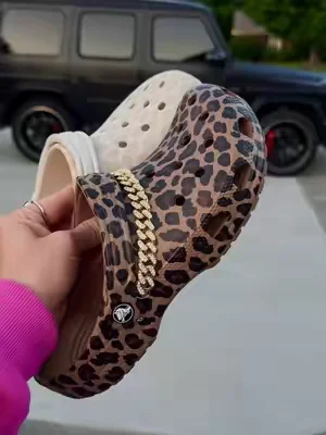 #crocs #crocssuperbrandday #dealsforyoudays 