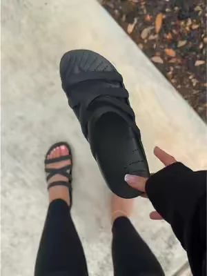bunion said Ty mommy #crocs #sandals #tiktokshopcreatorpicks 