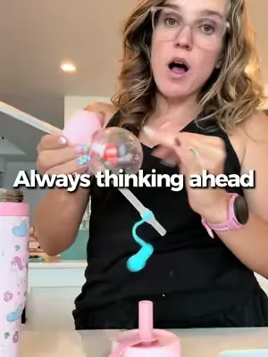 If you want your kid to be the coolest kid at school this year, this water bottle is it! 🐋💦 The little whale actually sprays water inside the globe, and it’s surprisingly easy to clean. Fun, functional, and guaranteed to get everyone talking! #BackToSchool #KidsWaterBottle #SchoolMustHaves #MomFinds #CoolKidsClub