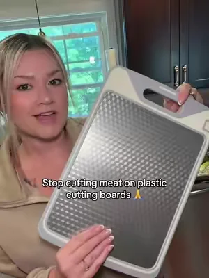 Super heavy duty cutting board #fyp #cooking #cuttingboard #KitchenHacks 