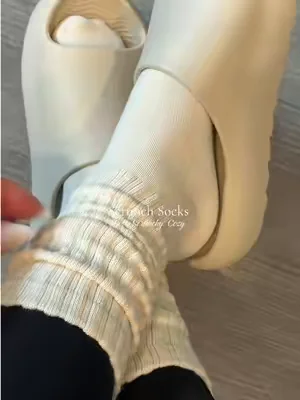 Soft. Scrunch. Cozy. The perfect everyday scrunch socks and they come in a 4-pack. Click the cart! 🛒 🧦 #scrunchsocks #socks #slouchysocks #dealsforyoudays 