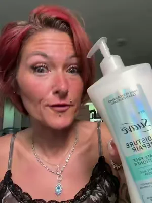 I don’t know, though what they did with this new formula, but it is so much better than the #shampoo #confitioner #hair #hairtok #dealsforyoudays 