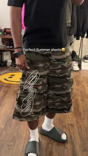 Camo shorts @FDR #capris #shorts #baggyshorts #summerfashion 