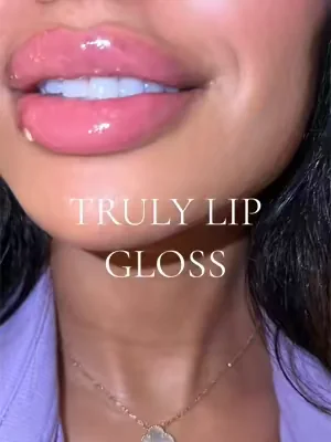 One of the best lip glosses I’ve ever put on my lips 😍💄 #hydratinglipgloss #lipcombo #dealsforyoudays 