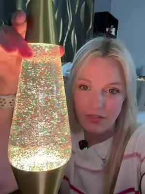 NeeDoh trapped a ton of gorgeous new lava lamps! This is really taking me back to the 80s!! 🪩😍😍 #dealsforyoudays #summervibes #summerwins #tiktokshopcreatorpicks 