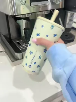 this is the ultimate summer tumbler 🫐🥂 #tumbler #Summer #coffee #coffeecup #coffeetumbler @HYDROJUG 