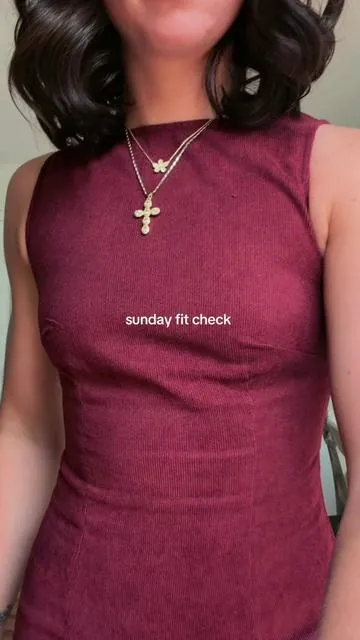 HAPPY SUNDAY I don’t usually link my clothes but I got sooo many compliments on it and genuinely just want to share the wealth #fitcheck #jesuslovesyou #gymgirl #gymphysique #summergoals