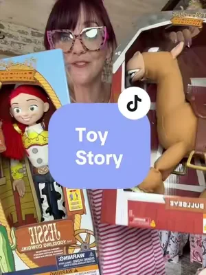 #toystory #toystory5 #jessieandbullseye #buzzlightyear #thedisneystore 