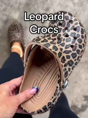 Leopard crocs 🤎🖤 #crocs #leopardcrocs #crocs #crocsclassic 