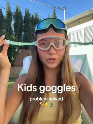 🏄🏽‍♂️all the kids begging for the visor looking ones 🐳👙 #goggles #poolday #dealsforyoudays #kidsgoggles #summerwins 