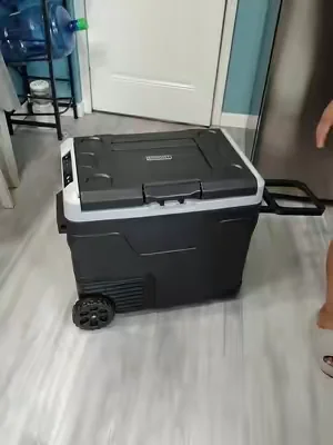 Refrigerador Portátil Para Carro o Para la Casa, perfecto para viajes o para mantener bebidas frías en el trabajo. #PortableRefrigerator  #DealsForYouDays #fhatersdaygifts #TikTokShopCreatorPicks #summerwins 