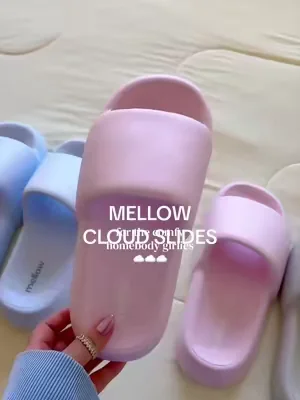 for the girls who love to be comfy at home ☁️🤌🏻 mellow’s cloud slides are a 10/10!! 🩷🤎🩵 #mellowslides #cloudfoam #comfortwear #cloudslides @Mellow Sleep 