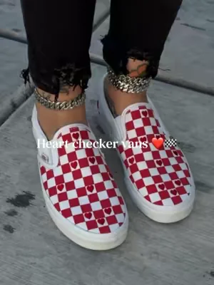 and the price?? Adorable ❤️ @vans #vans #altoutfits #sliponshoes #dealsforyoudays #altmom 
