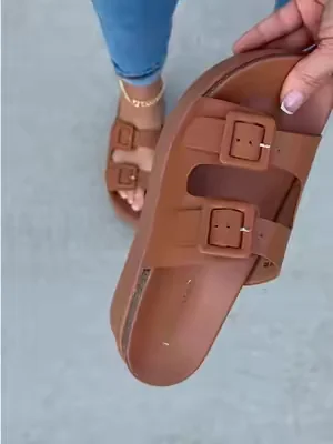 #dealsforyoudays #sandals 