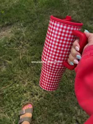 don't wait till it sells out ❤️ @HYDROJUG #hydrojug #tumbler 
