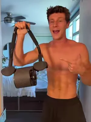 Stop being lazy and train your abs the right way 💪 #abroller #abworkout #howtogetabs #abwheel #dealsforyoudays 