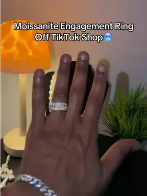 #moissanite #engagementring #moissanitering #ring #moissanite 