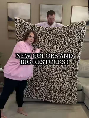 My @Comfrt Dreamer Blankets are clearly a favorite in our house! Can’t recommend the Large size enough. I love that they are so soft and slightly weighted! #comfrt #comfrtblanket #comfrtdreamerblanket #weightedblanket #dreamerblanket 