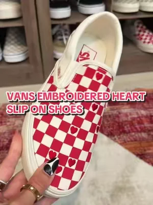 @vans  #vans #vansoldskool #vansoffthewall #sneakers #shoes 