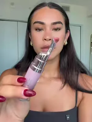 Soo freaking hydrating #skintific #lipserum 