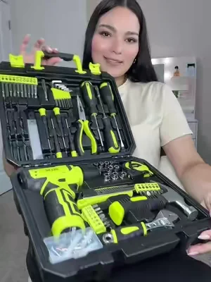 🛠️ ¿Cansado de no tener la herramienta correcta en casa? Este kit de 126 piezas de SEESE lo tiene TODO. Desde un taladro inalámbrico de 8V hasta destornilladores, martillo y pinzas. Perfecto para armar muebles, colgar cuadros o cualquier reparación rápida. 🏡✨ #Herramientas #Taladro #TaladroInalambrico #KitDeHerramientas #dealsforyoudays  