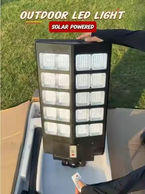Si tu jardín está muy oscuro, te recomendamos encarecidamente que veas este vídeo. ¡Esta farola solar cambiará tu vida!_#DealsforYouDays #outdoorlights #solarlights #lamparasolar #summerwins 