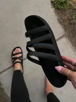 #crocssandals #sandals #crocsrestock #crocs 