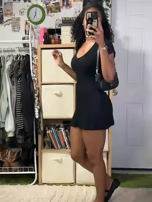 sooo cute🖤 #minidress #OOTD