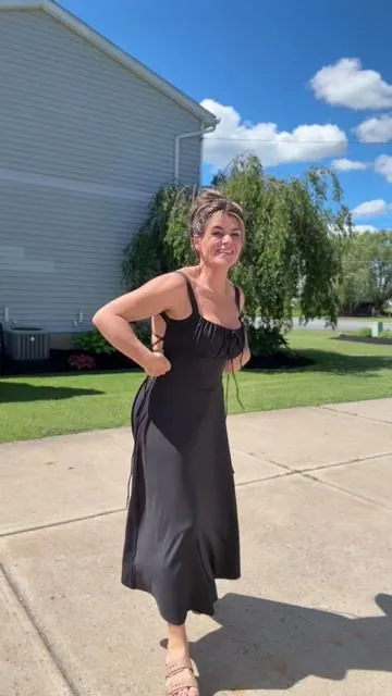 @Halara_official is having their #dealsforyoudays sale! #halarafabric #tiktokshopcreatorpicks #halaradress #milkmaiddress 