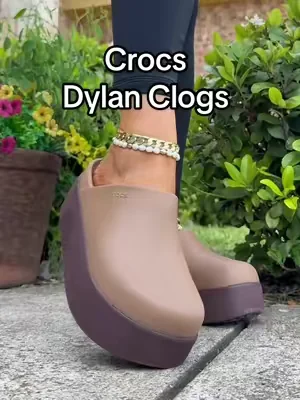 Crocs Dylan clogs are a fall staple!! #crocs #crocsdylan #dylancrocs #crocssuperbrandday #tiktokshopcreatorpicks 