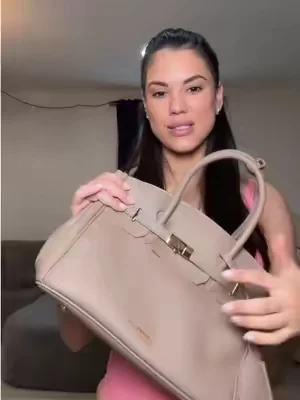 Estoy enamorada del nuevo bolso de @Newbella.Fashion 