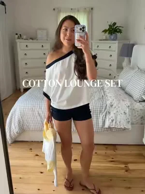 one of the best finds probably of all time 🥹🤍 5’2 wearing a size small 