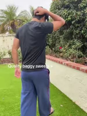 They got it. #sweatpants #fashion #comfrt 