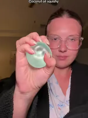 Don’t get scammed like I did!🙄 #coconutoilsquishy #squishy #softsquishy #noreboundsquishy 