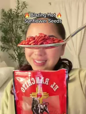 I would definitely add some lemon to it too! 🔥🍋 🤤 #spicysnacks #sunflowerseeds #blazinghot #mexicansnacks #elranchitojerky 