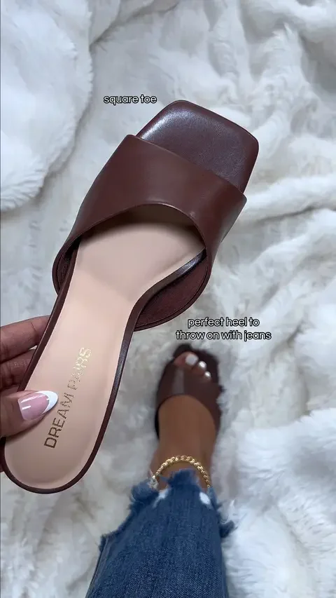 Perfect heels to throw on with jeans and leggings! Low heel, comfortable cushion and they come in different colors but they’re already selling out! #kittenheels #EasyReturnsEveryTime #tiktokshopcreatorpicks 